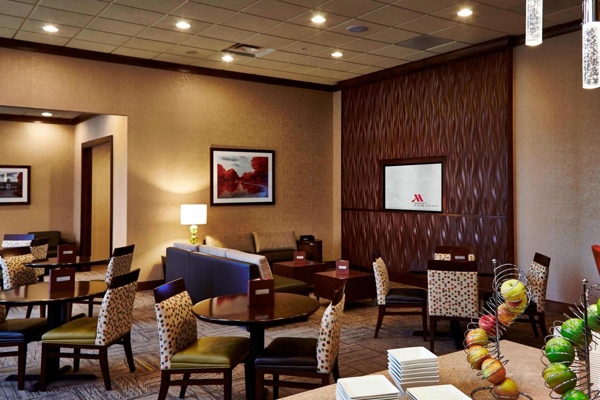 Columbus Airport Marriott Hotel Екстериор снимка
