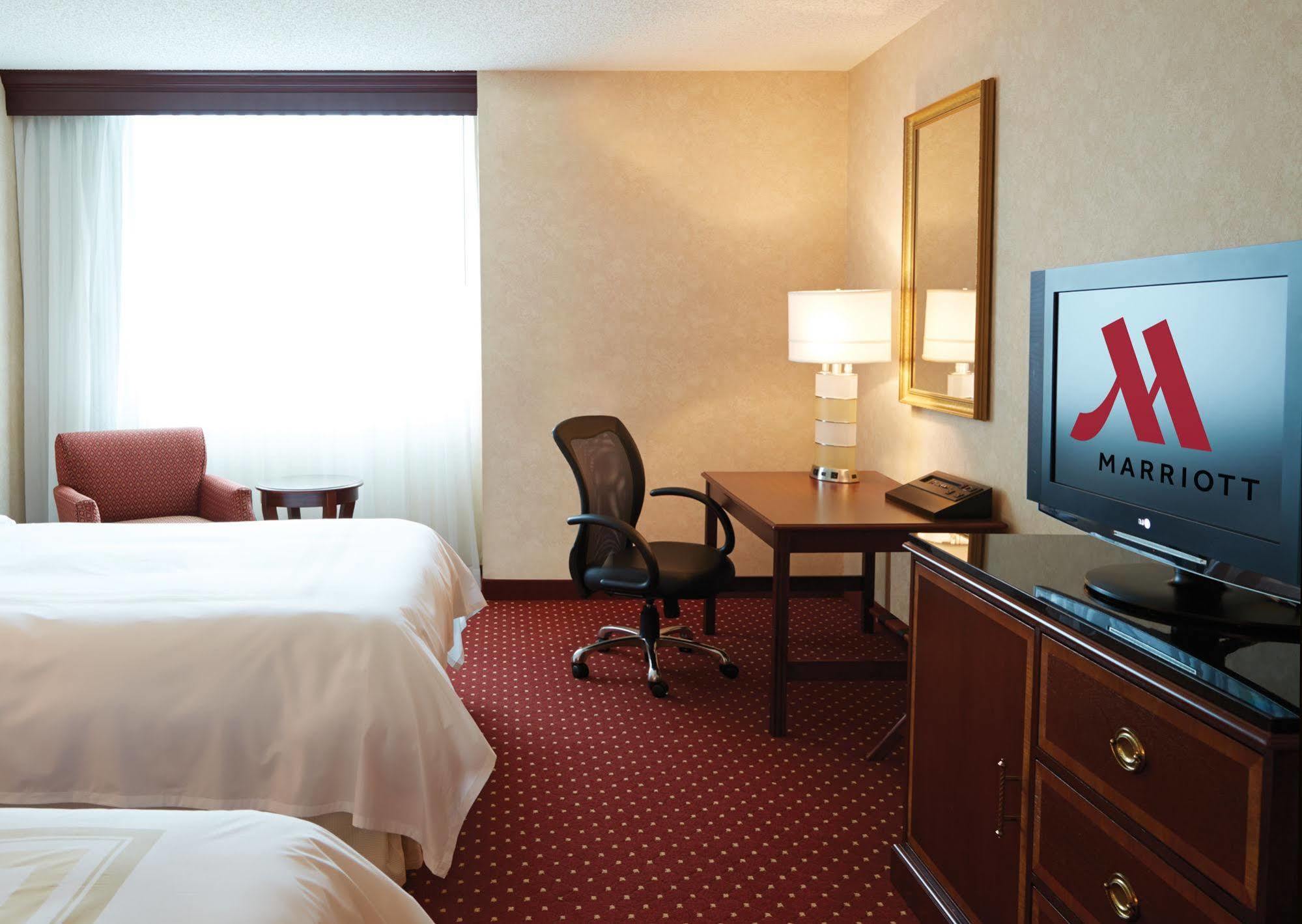 Columbus Airport Marriott Hotel Екстериор снимка