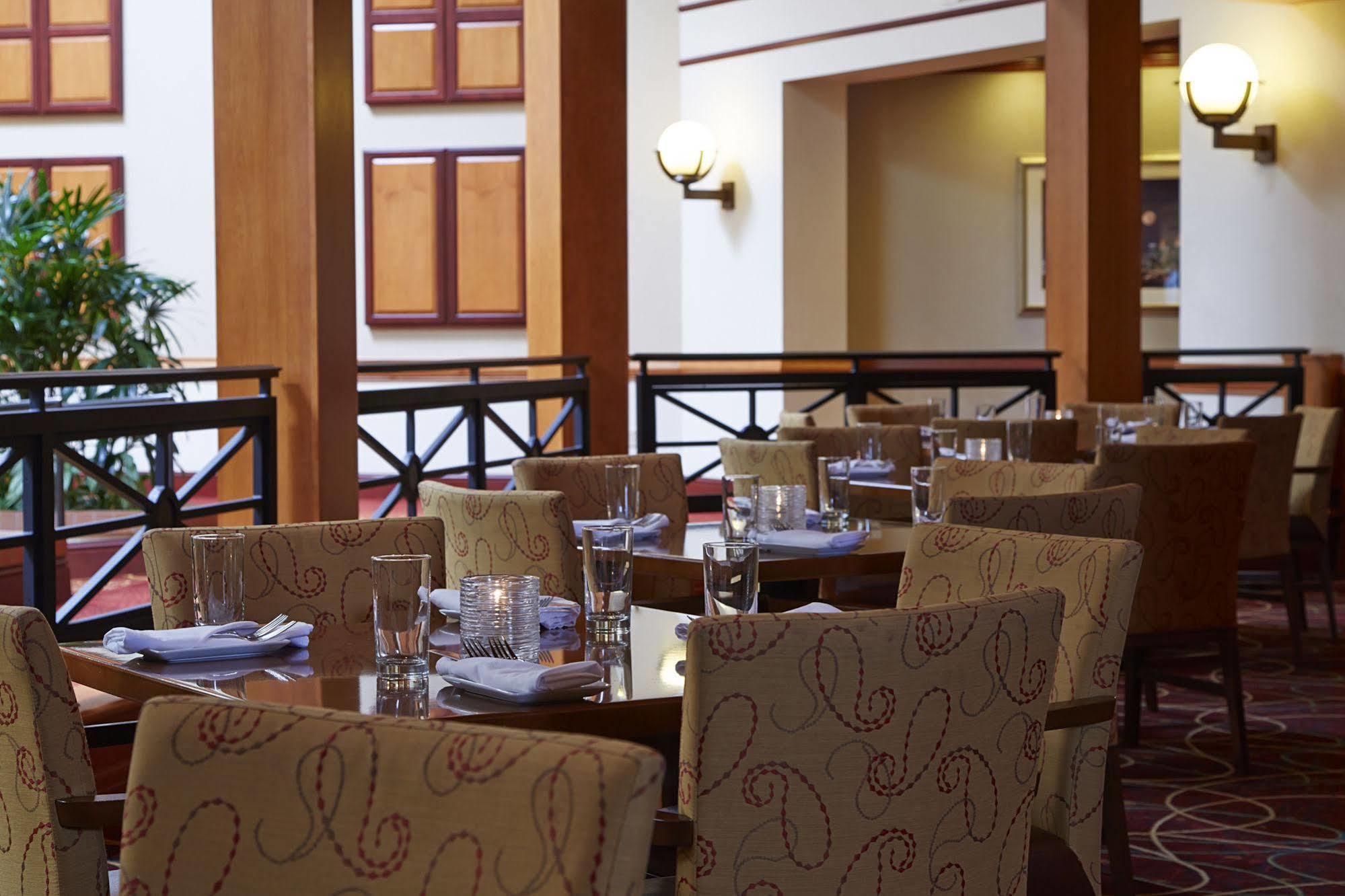 Columbus Airport Marriott Hotel Екстериор снимка